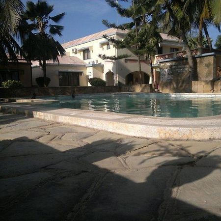 Glory Holiday Resort Mombasa Extérieur photo