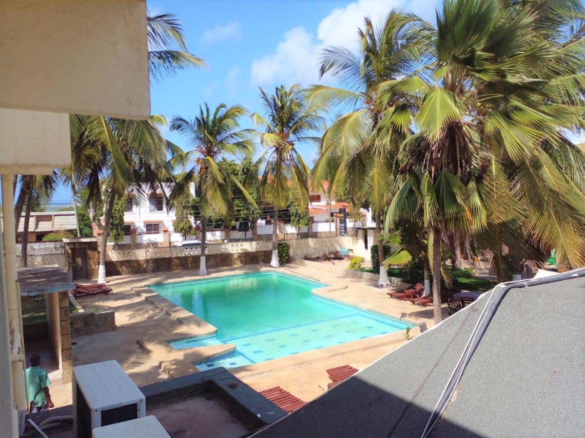 Glory Holiday Resort Mombasa Extérieur photo