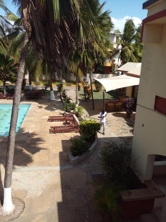 Glory Holiday Resort Mombasa Extérieur photo